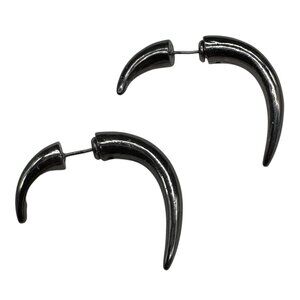 Thorn Horn Pierced Earrings Black Metal Hedgy Shinny